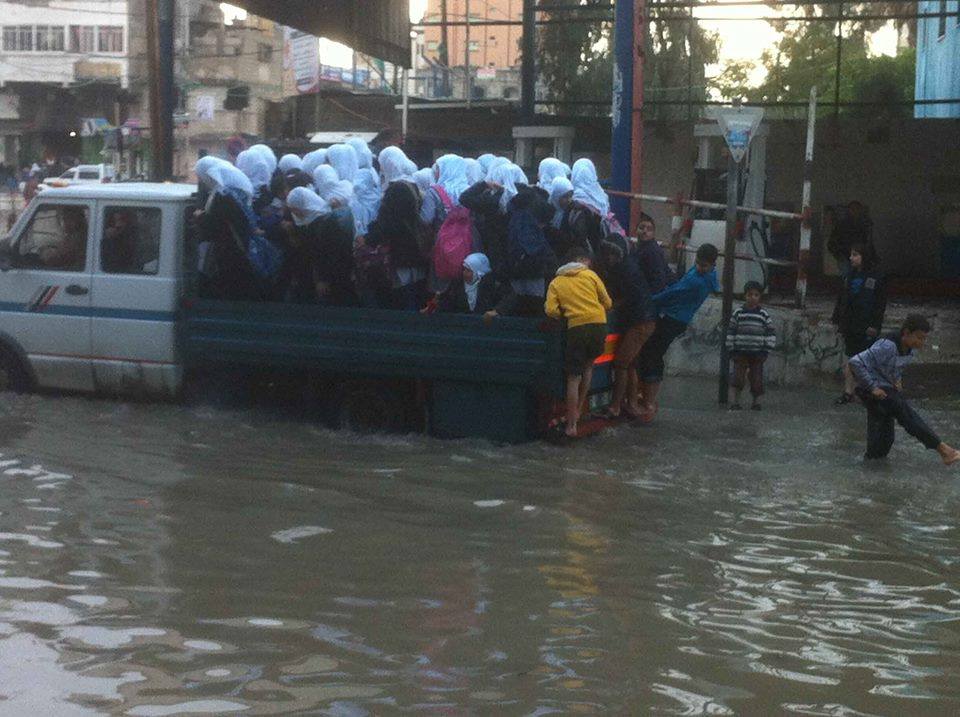 Sewage swamps Gaza streets as Egypt tunnel closures cut off power